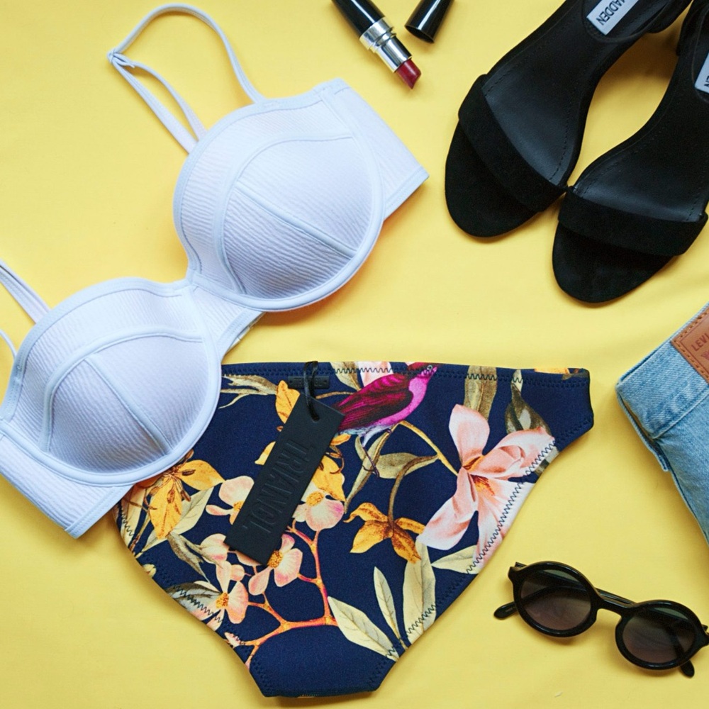 Traingl Confetti Garden Midnight Delight Bikini